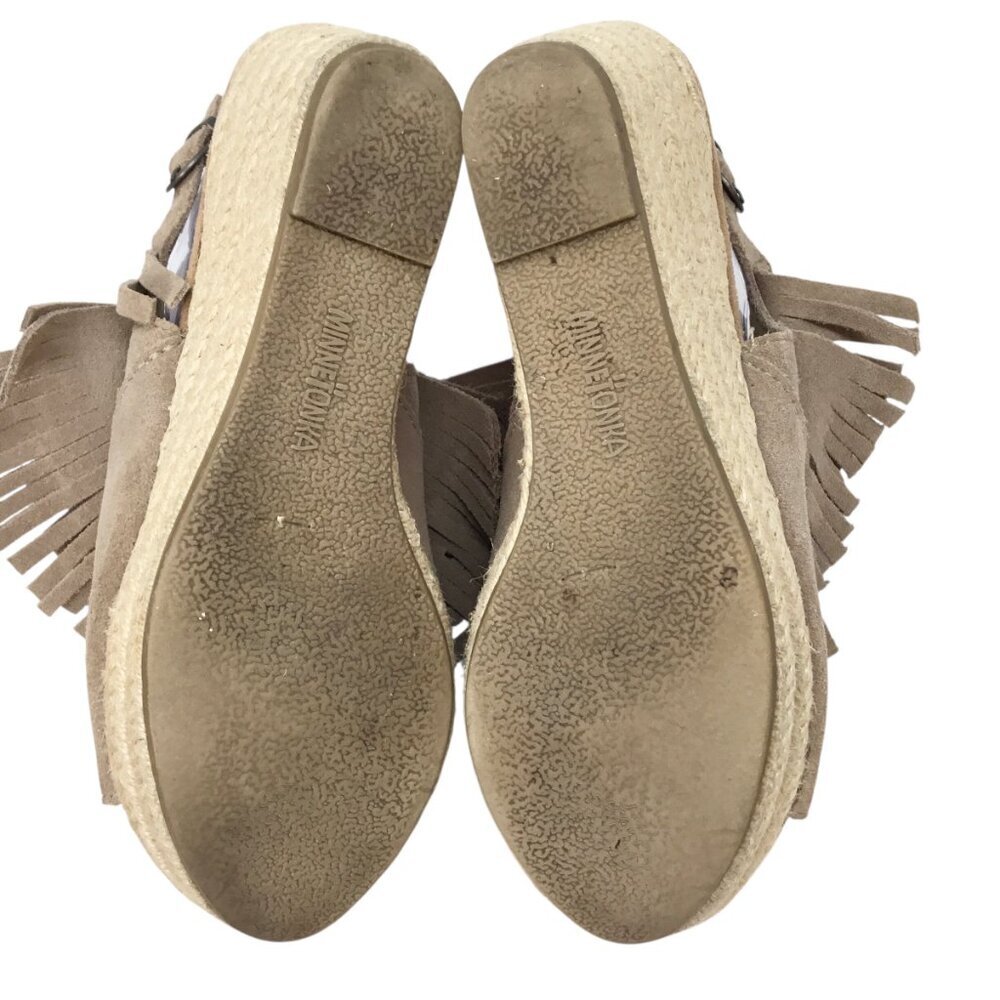 Minnetonka Ashley Fringe Sandals Wedge Nude Beige Sz 7 Fringed 71311 Espadrille - Picture 7 of 7